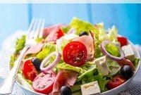 Mastering Mealtime: 8 Hacks for Daily Salads