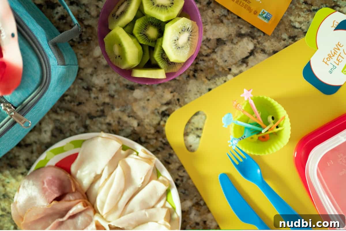 20 Savvy Lunchbox Packing Tips from Real Parents 3 Variety of healthy packed lunches in bento boxes