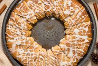 Cinnamon Crescent Roll Wreath Recipe — Festive Holiday Pastry
