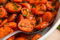 Maple-Glazed Herb-Roasted Carrots with Garlic and Thyme