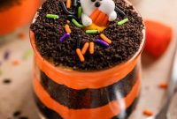 Halloween Oreo Dirt Cake Recipe for Spooky No-Bake Dessert