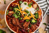Slow Cooker Shredded Beef Chili Recipe for Comforting Weeknights