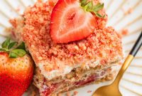 Strawberry Cream Cheese Icebox Cake Recipe for Summer Desserts