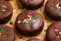 Ritz Cracker Cookies Stuffed with Reese’s Cups