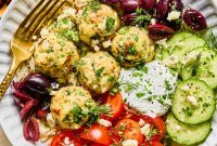 Spinach and Feta Turkey Meatballs with Garlic Herb Sauce