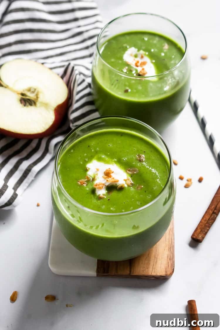 Apple Pie Smoothie Recipe: Creamy Green Spinach & Apple Blend 2 Apple green smoothies in glasses.