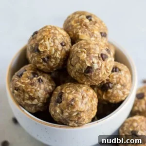 Peanut Butter Banana Oat Energy Bites for Quick Breakfast 5 Peanut butter banana bites with oatmeal.