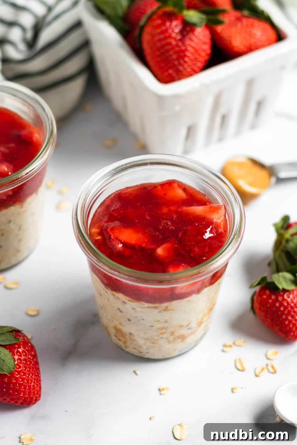 Peanut Butter & Jelly Overnight Oats Recipe for Quick Breakfast 4 img 2776 3